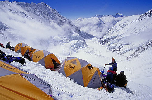 Makalu Photo by Deetrak