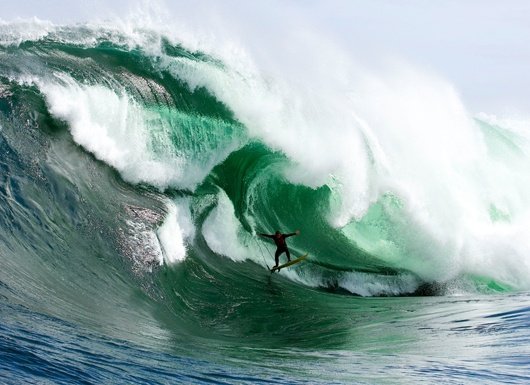 shipsterns-bluff-surf-big-wave.jpg