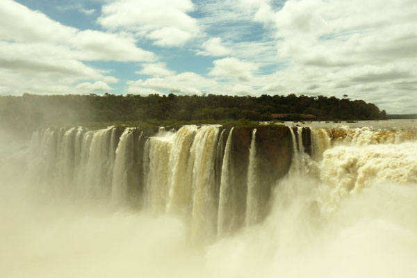 Luxury-Casino-Hotels---Iguazu-Falls,-Argentina