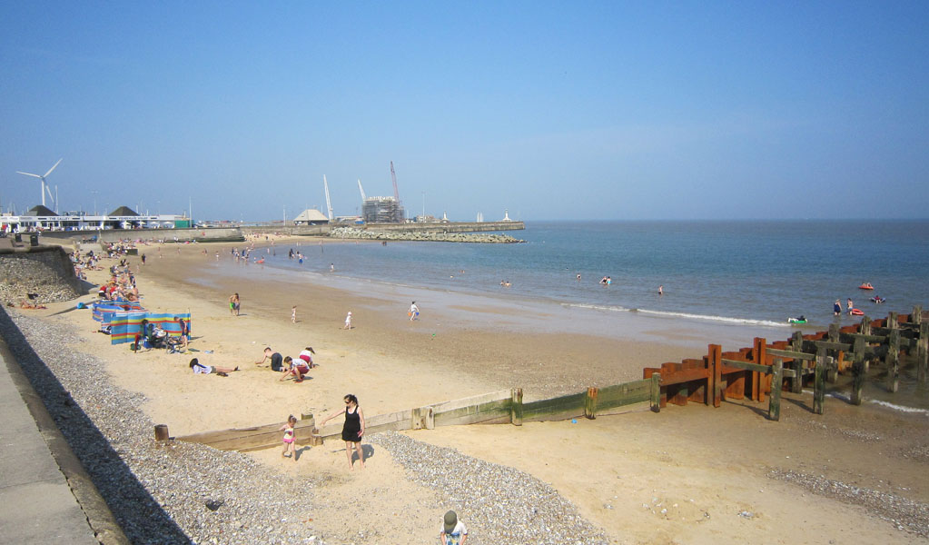 11 Best Family Beaches Where you can have great time with your Kids