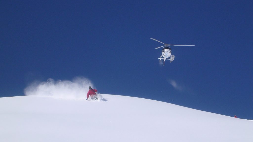 HELICOPTER SKIING