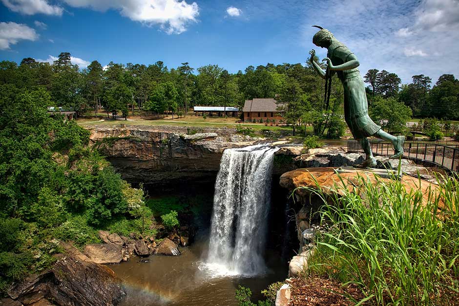 Noccalula Falls Park Zoo