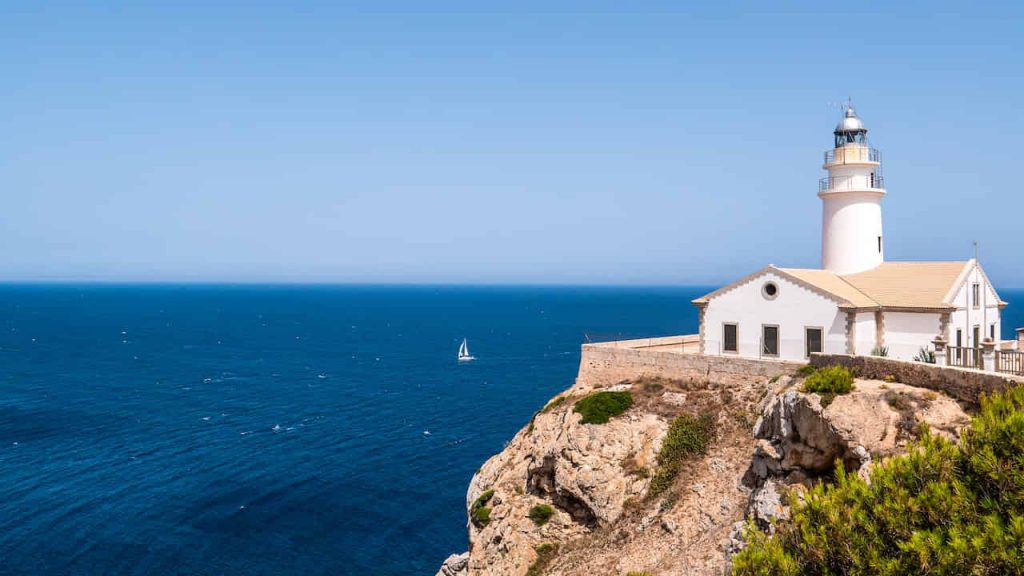 light house in mallorca