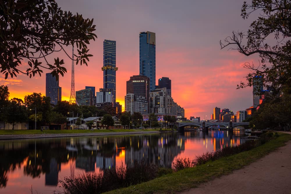 Melbourne Australia evening view with pink sky