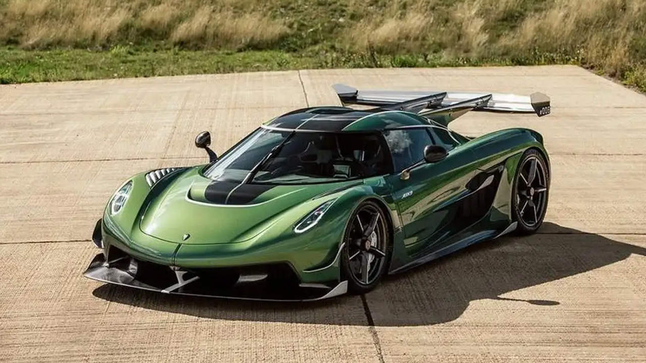 Koenigsegg Jesko a green one of a kind most expensive vehicle