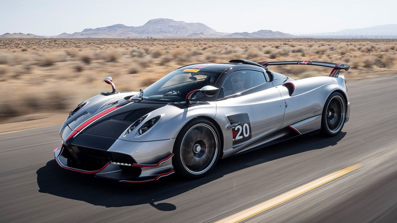 Pagani Huayra BC Roadster a wild click while speeding on the track