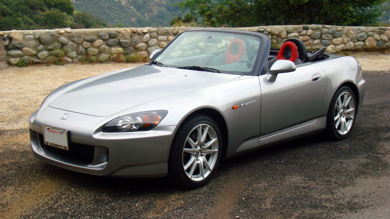 Side view of Honda S2000