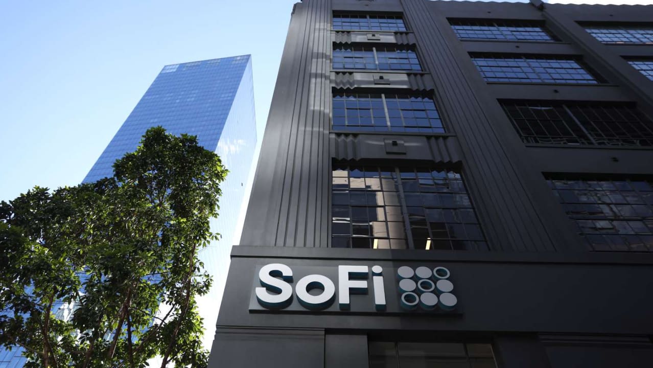 A huge building of SoFi, which is on the list of top fintech companies