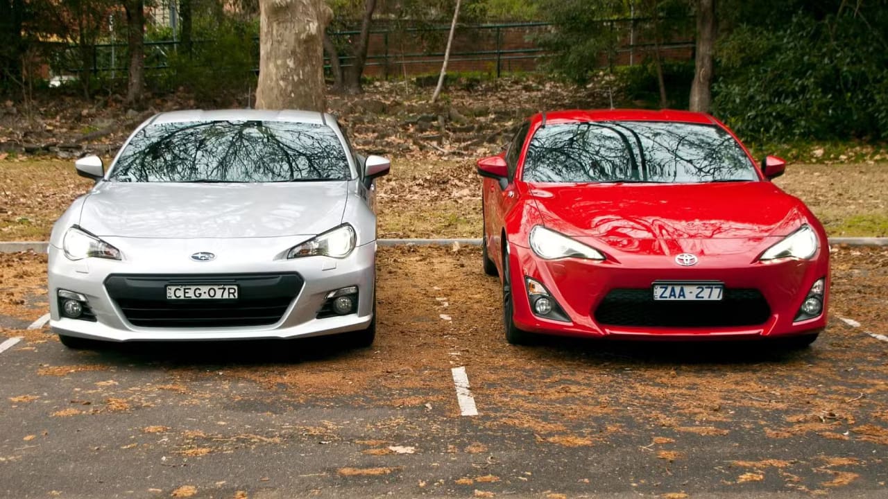 Front view of both Subaru BRZ and Toyota GT86