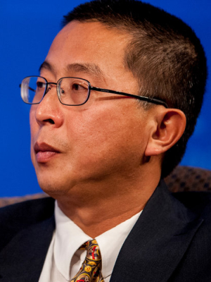 A side photo of Willie Soon