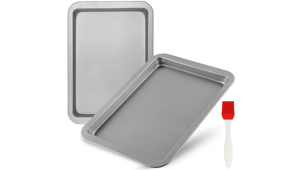 Set of two baking trays with a brush