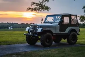 Convertible Jeep Wrangler Trip in Hawaii