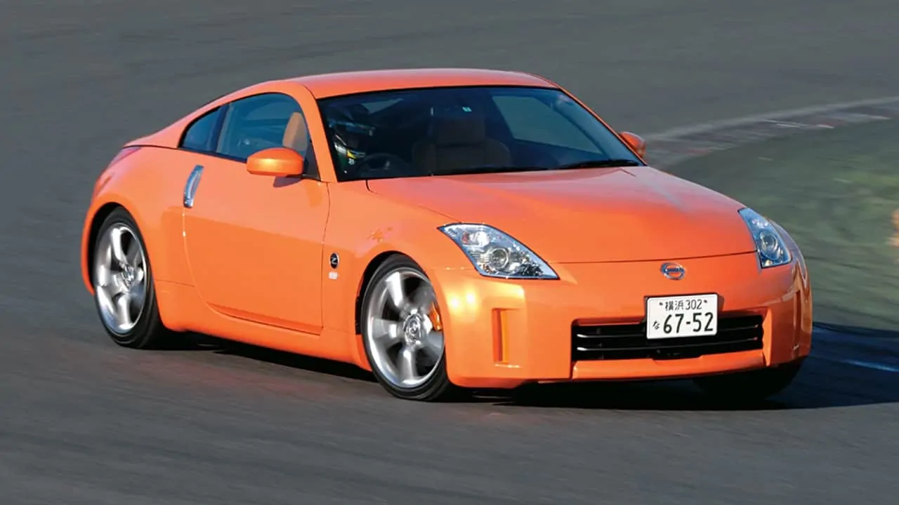An Orange nissan 350z is one of the most popular cheap drift cars
