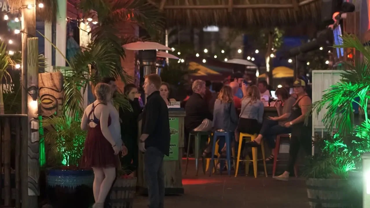 Night life in siesta beach