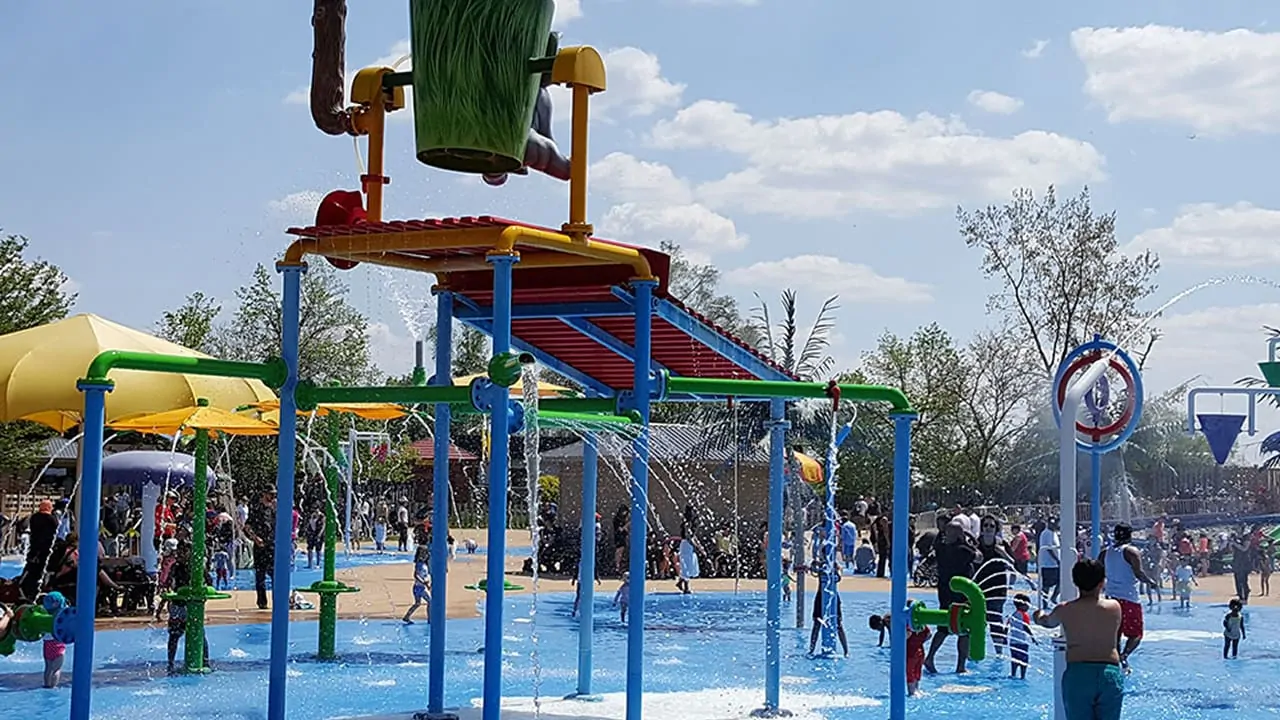 Misumu Bay Wetplay, a place where children are enjoying their playtime