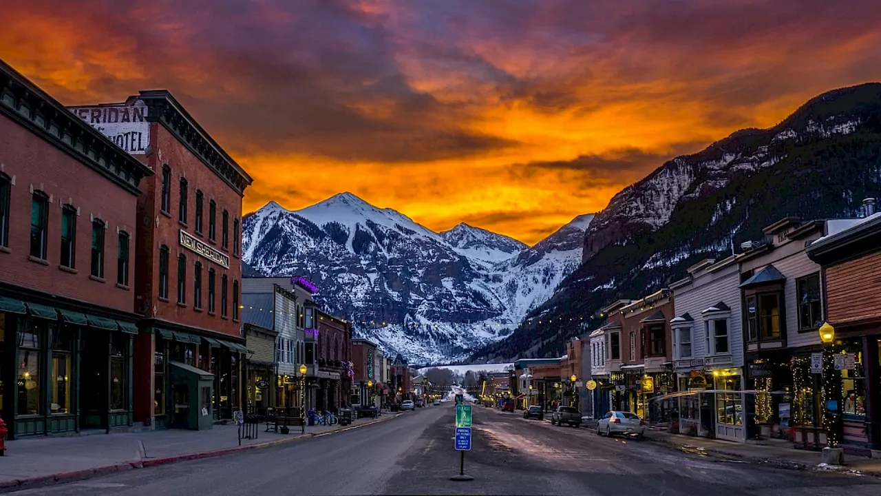Mountain scenery around Telluride ski resort in Colorado